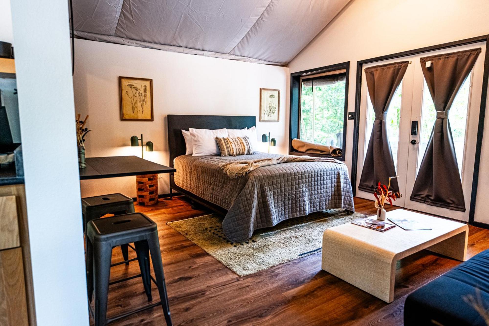 Starlight Haven Hot Springs Hotel Екстериор снимка